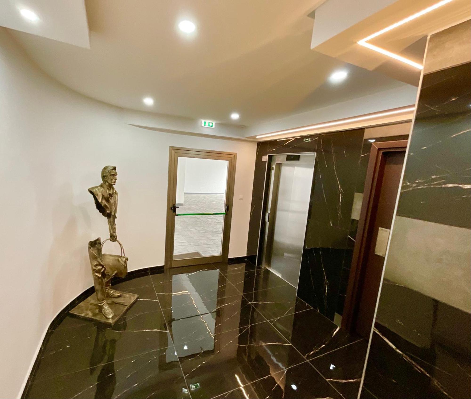Le Voyageur Apartment Larnaca Exterior photo